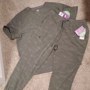 Healing Hands Mens (unisex) Scrubs Olive Camo Size Large